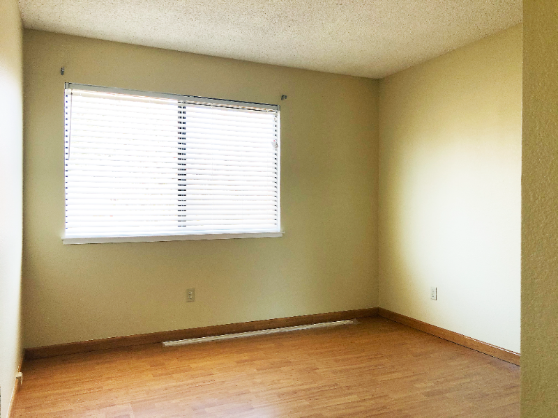 105 Coventry - Photo 2 of 12