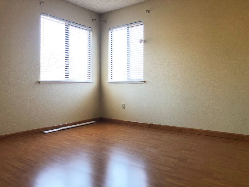 105 Coventry - Photo 3 of 12