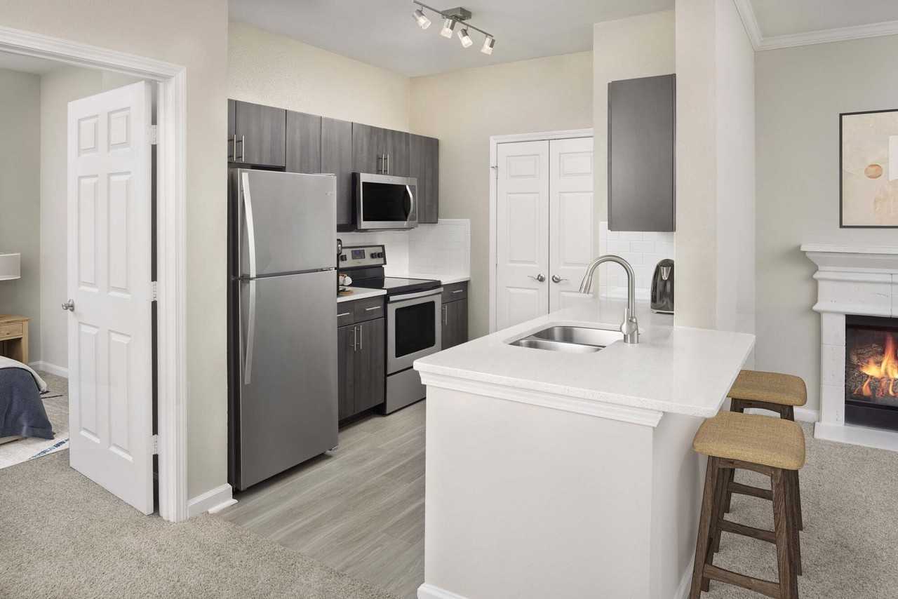 Camden Creekstone - Photo 7 of 39