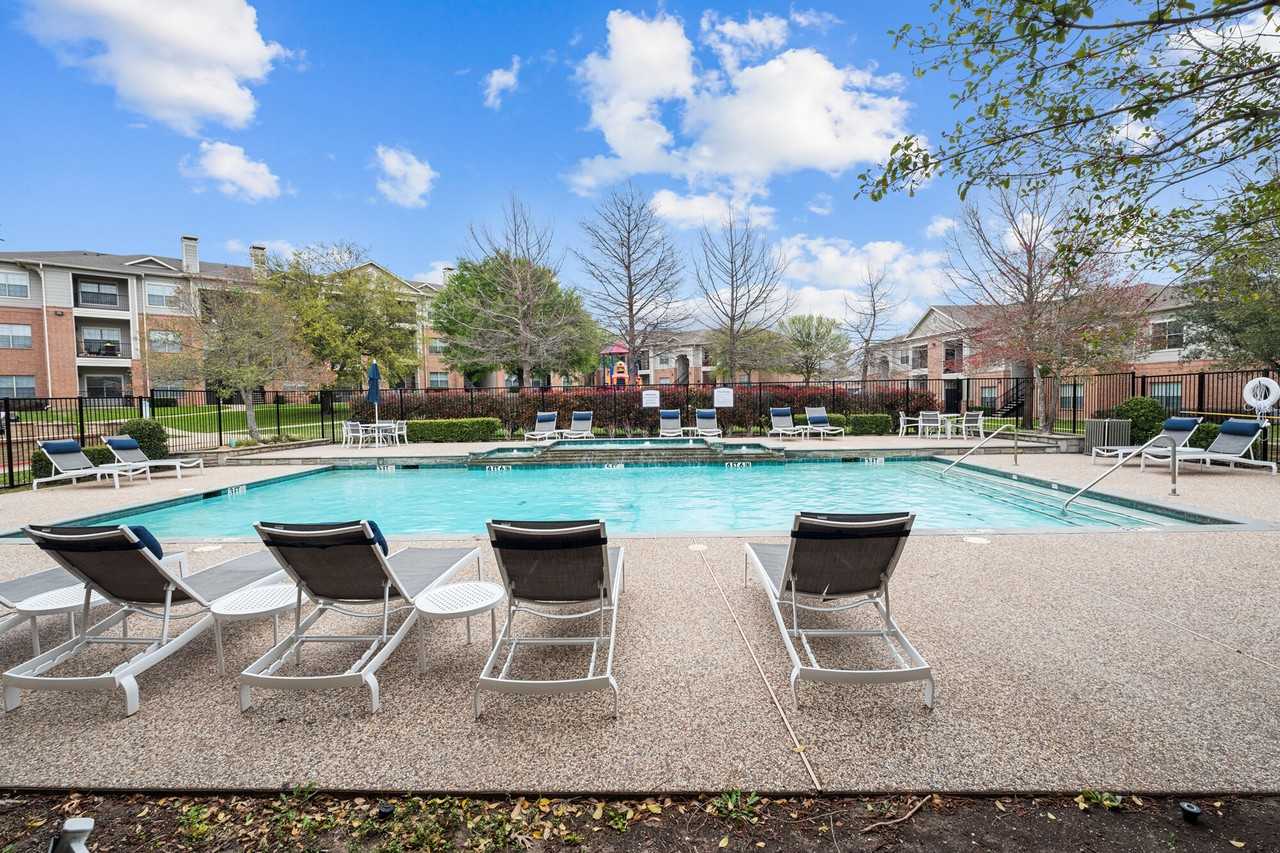 Mission Eagle Pointe - Photo 6 of 66