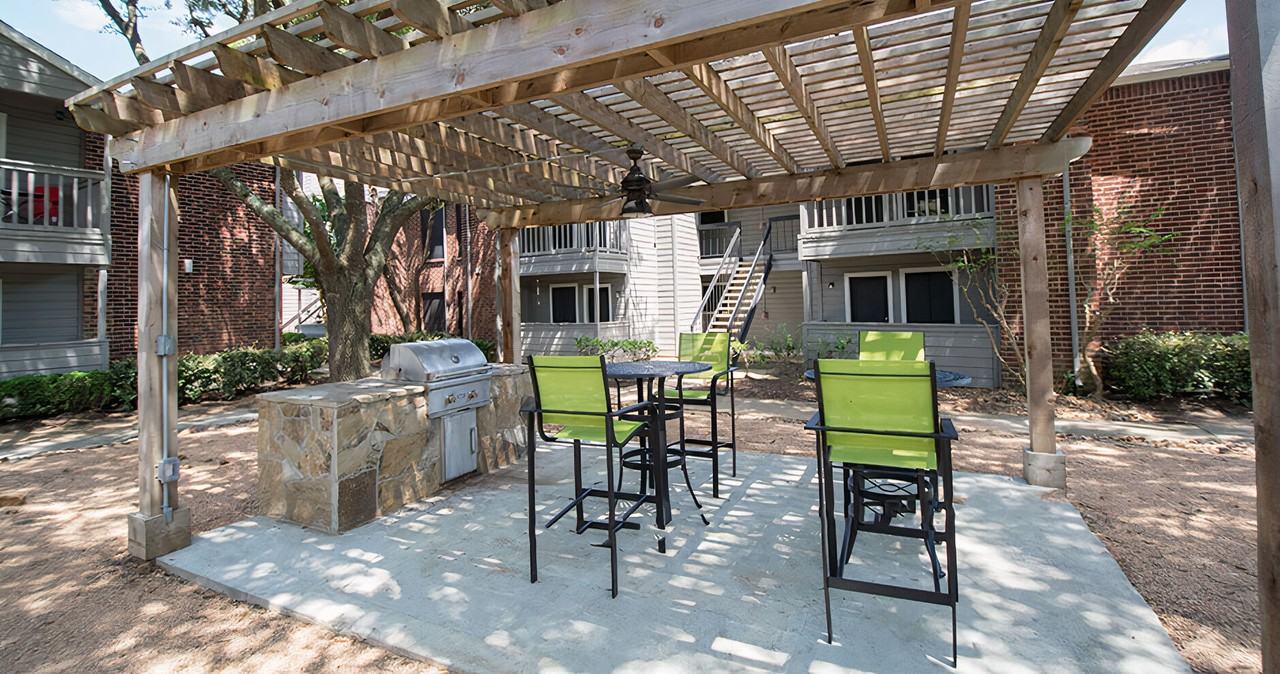 Porterwood Apartments - Photo 3 of 45