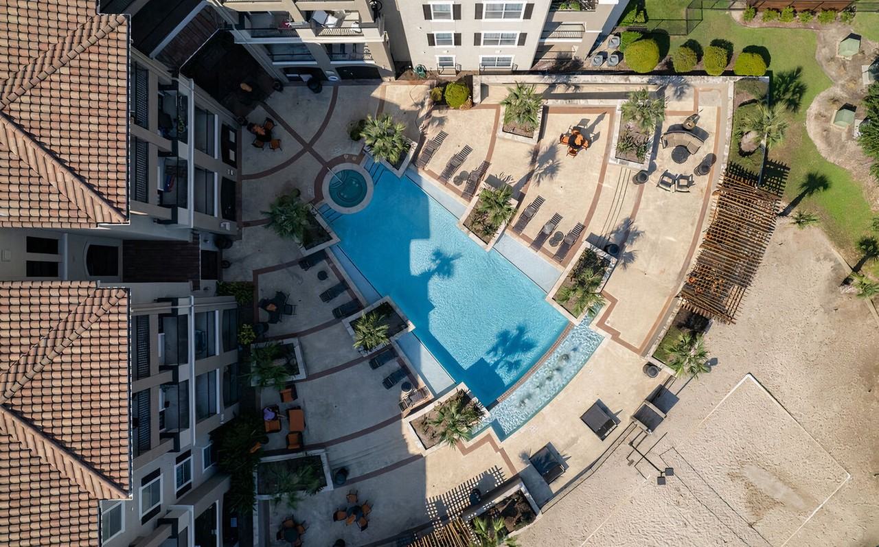 Heights On Katy - Photo 3 of 27