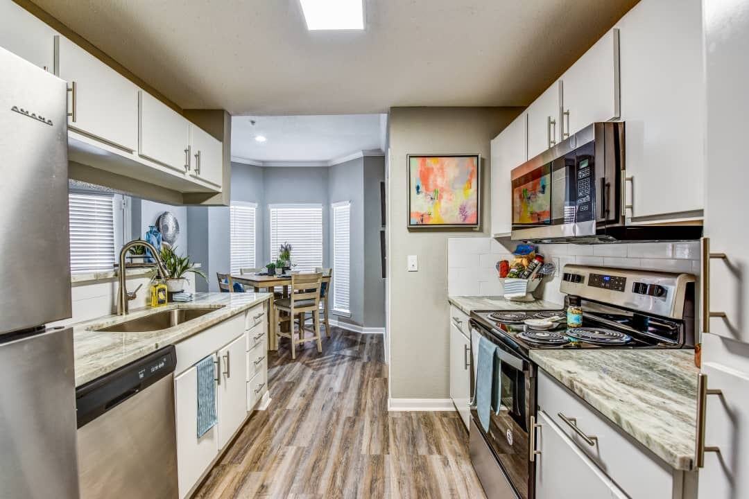 Derby at Steeplechase - Photo 6 of 50