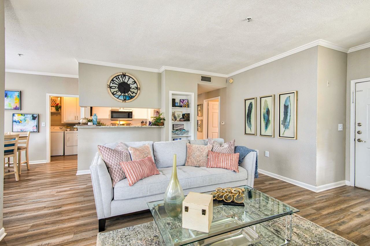 Derby at Steeplechase - Photo 4 of 50