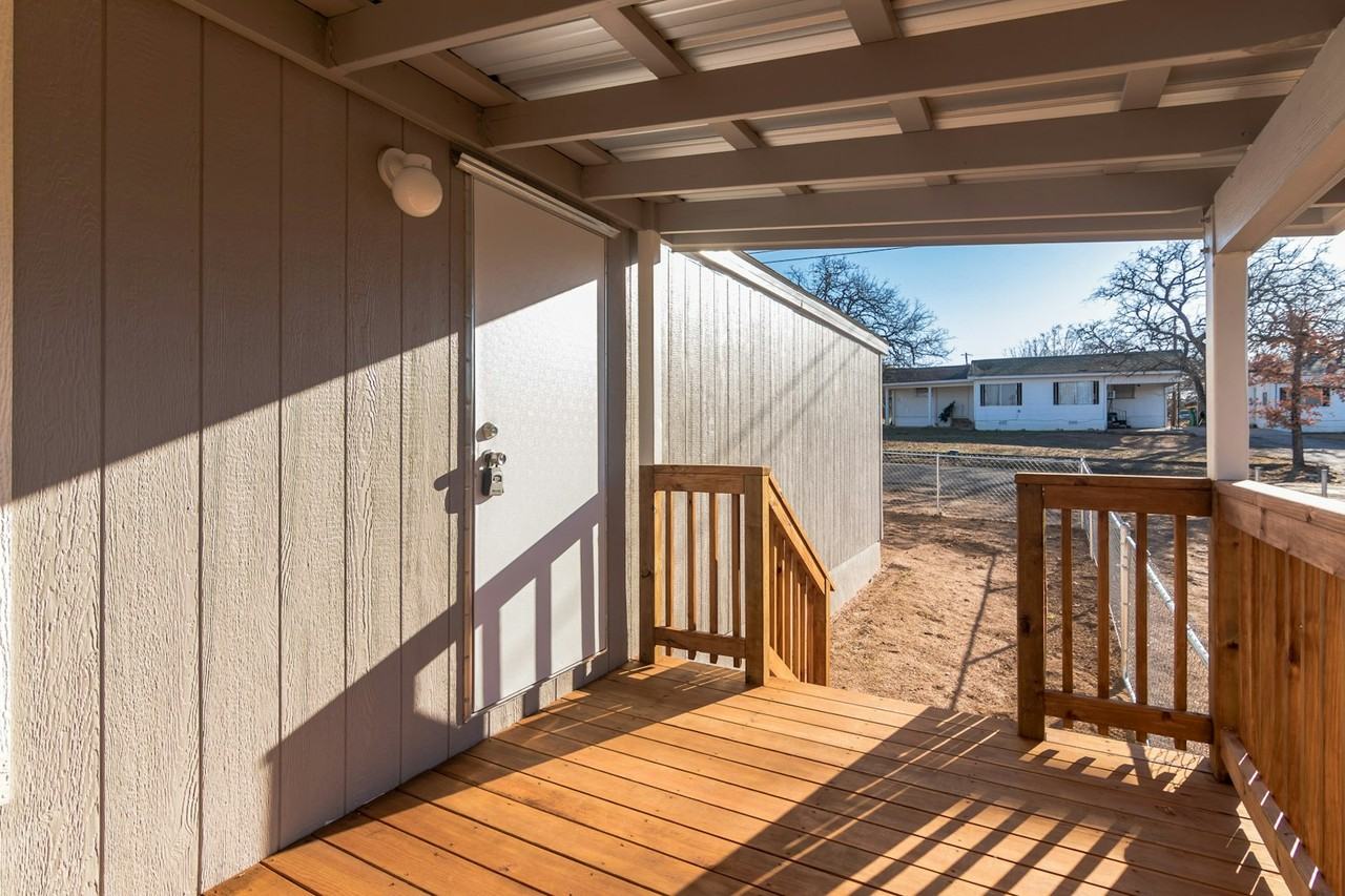109 East Briar Drive - Photo 4 of 21