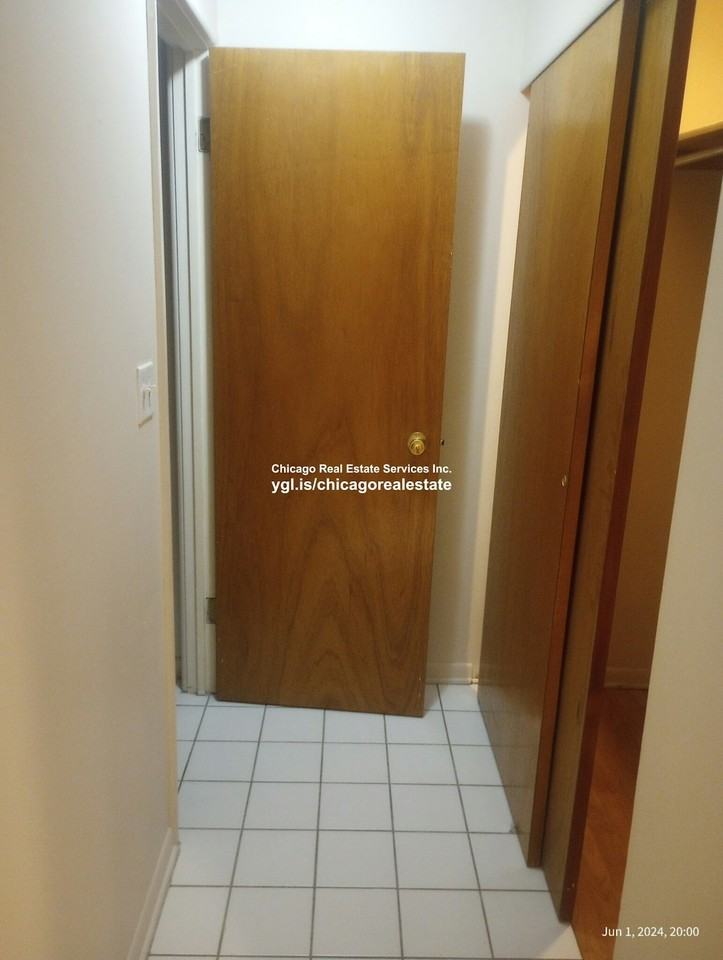 722 West Diversey Parkway, Unit 201 - Photo 2 of 6