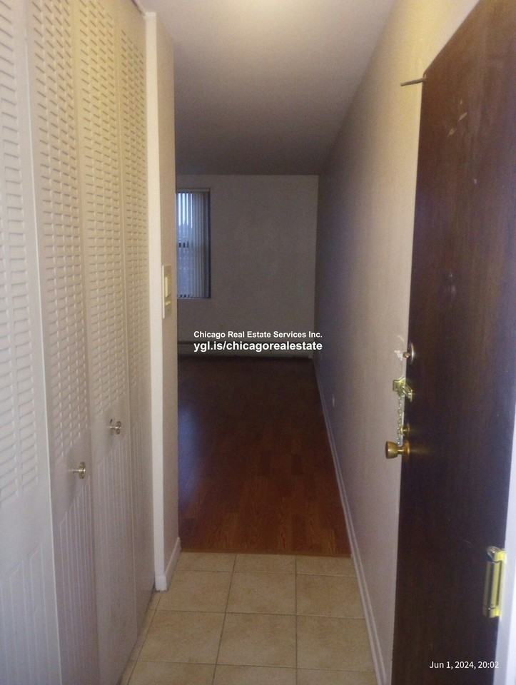 722 West Diversey Parkway, Unit 201 - Photo 3 of 6