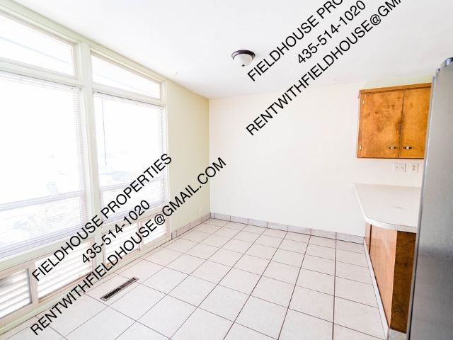 1077 Rose St #1077 - Photo 5 of 33