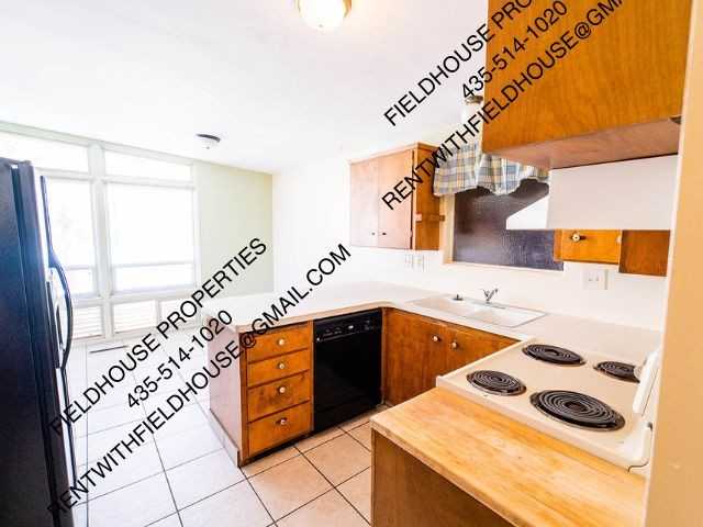 1077 Rose St #1077 - Photo 7 of 33