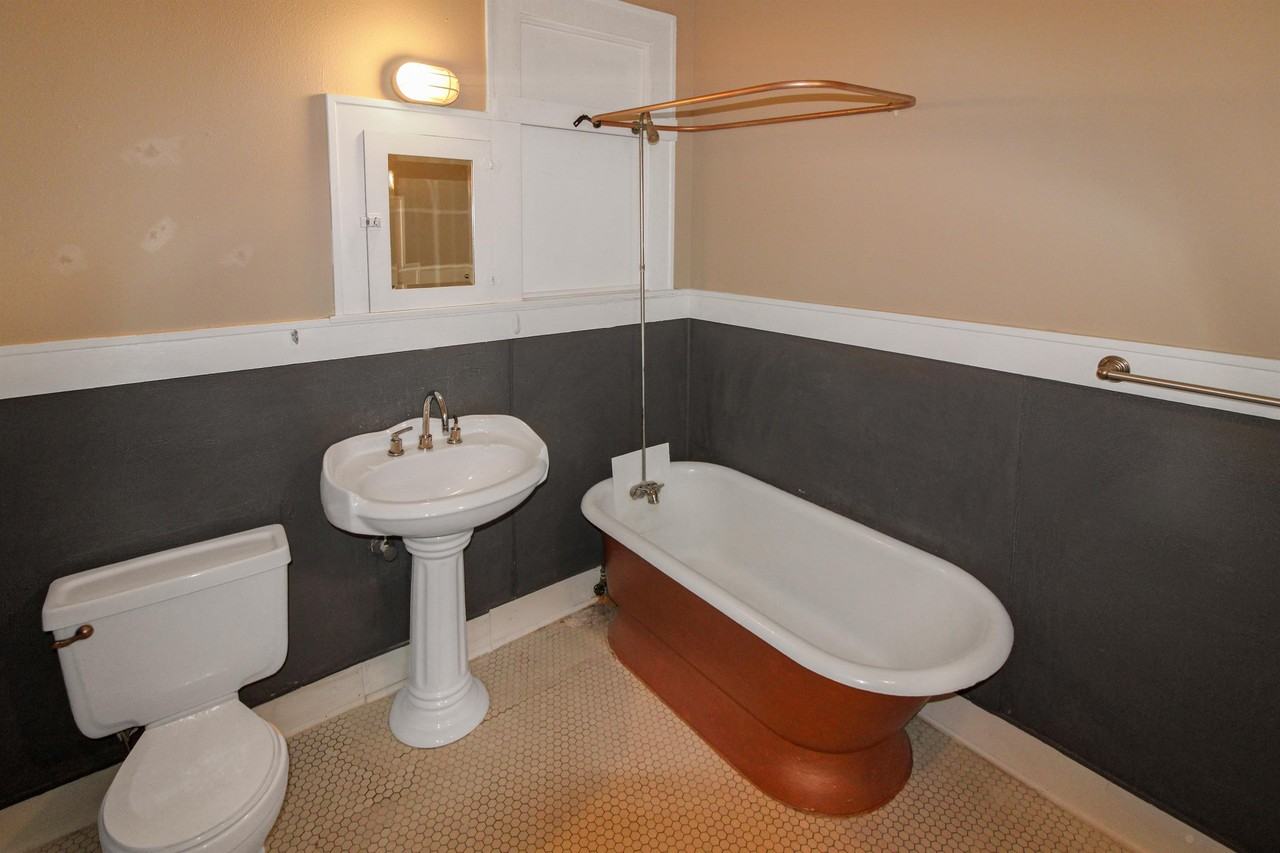 1902 Church St #7 - Photo 2 of 27