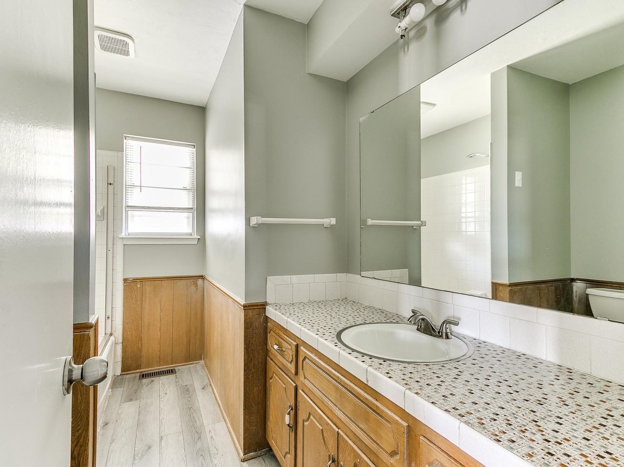 4405 N Chapman Ave #1 - Photo 4 of 15