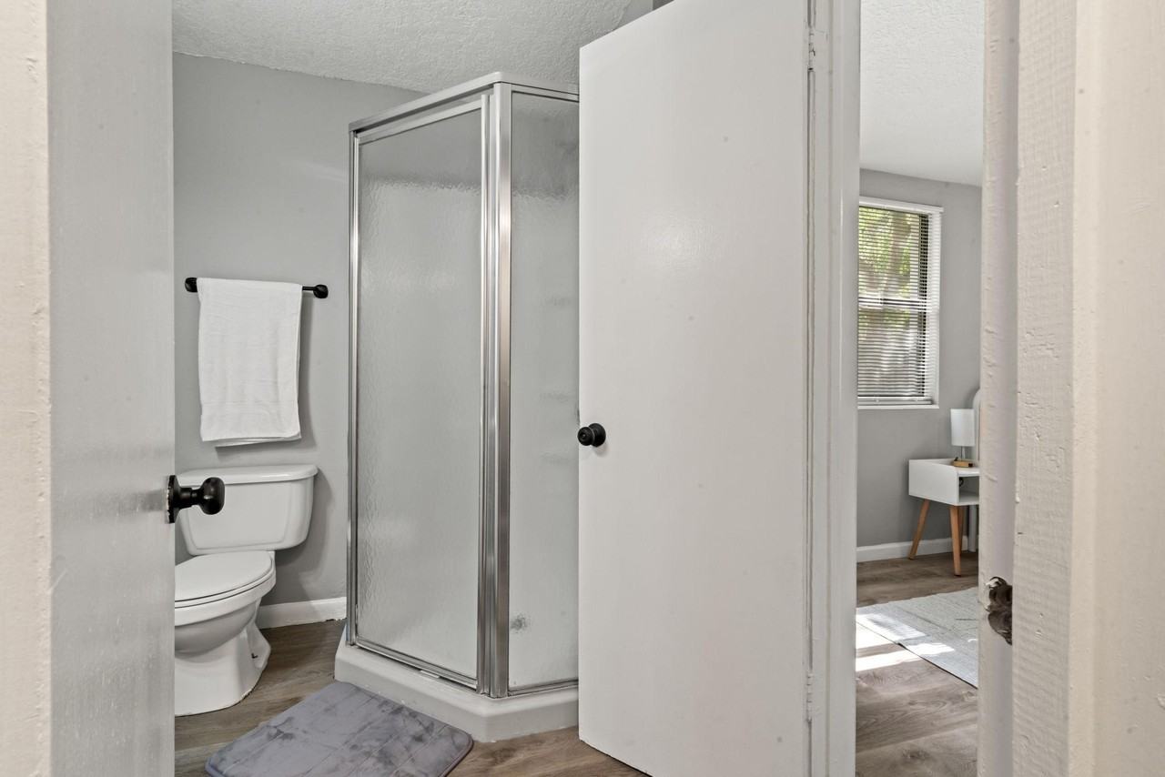 Crestline Dr - Photo 4 of 13