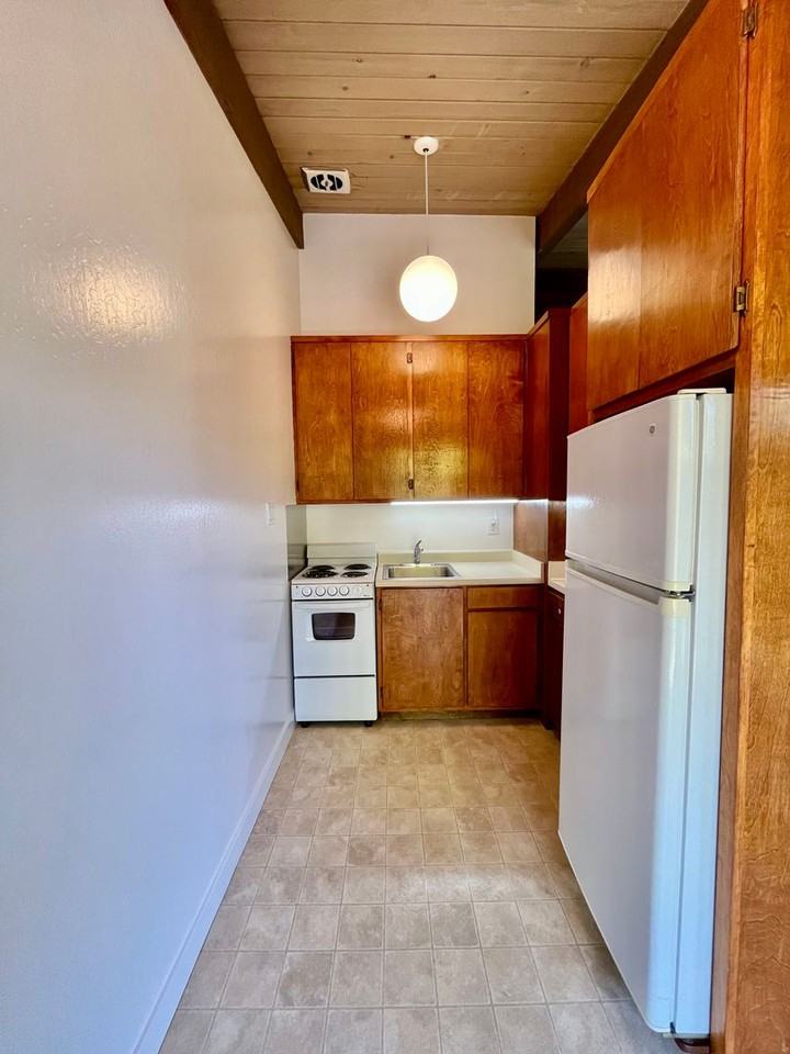 407 Mission Ave #4 - Photo 2 of 16