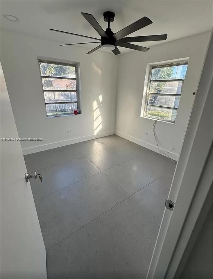 110 Nw 120th Ter #0 - Photo 6 of 9