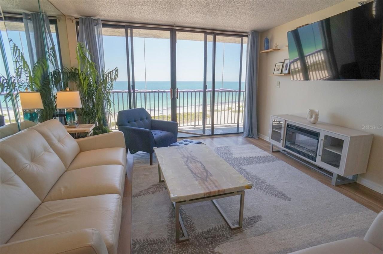 1290 Gulf Blvd #1406 - Photo 7 of 36