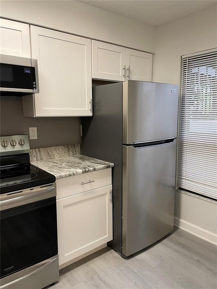 6291 Bahia Del Mar Cir #116 - Photo 5 of 21