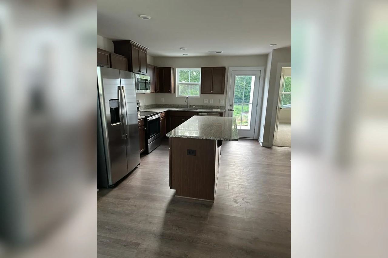 243 Scenic Rd - Photo 2 of 25