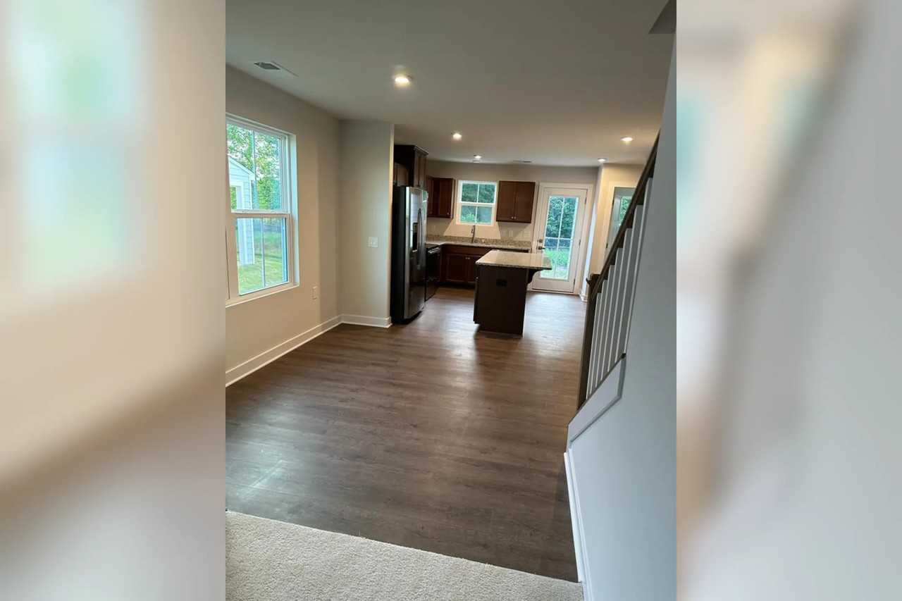 243 Scenic Rd - Photo 3 of 25