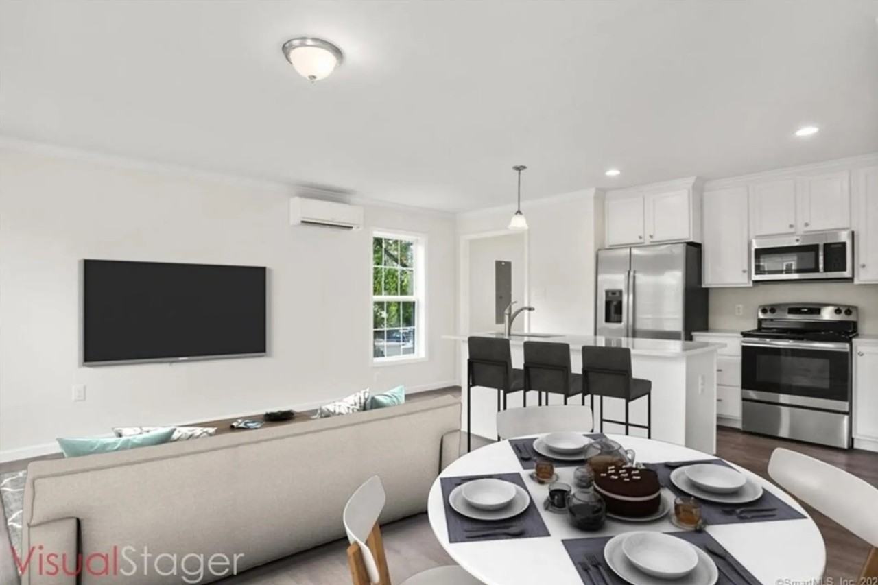 38 W Washington Ave Unit B - Photo 3 of 26