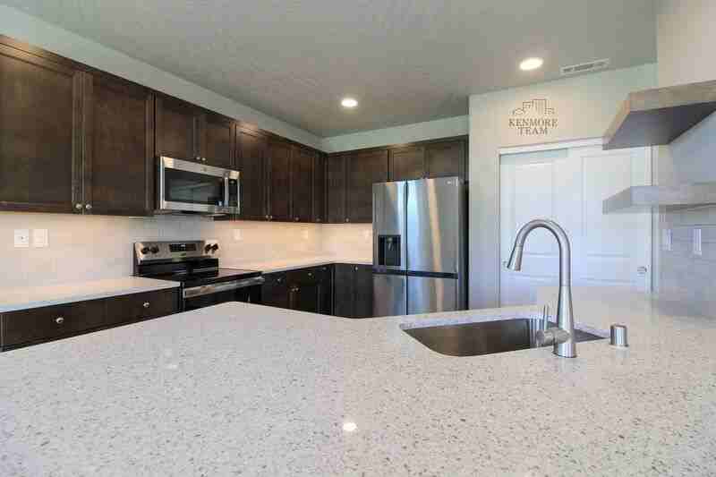 6206 Tyre Dr - Photo 2 of 11