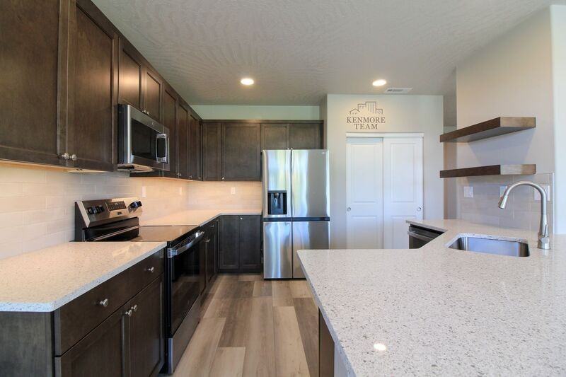 6206 Tyre Dr - Photo 3 of 11