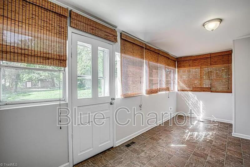 528 Short St - Photo 5 of 42
