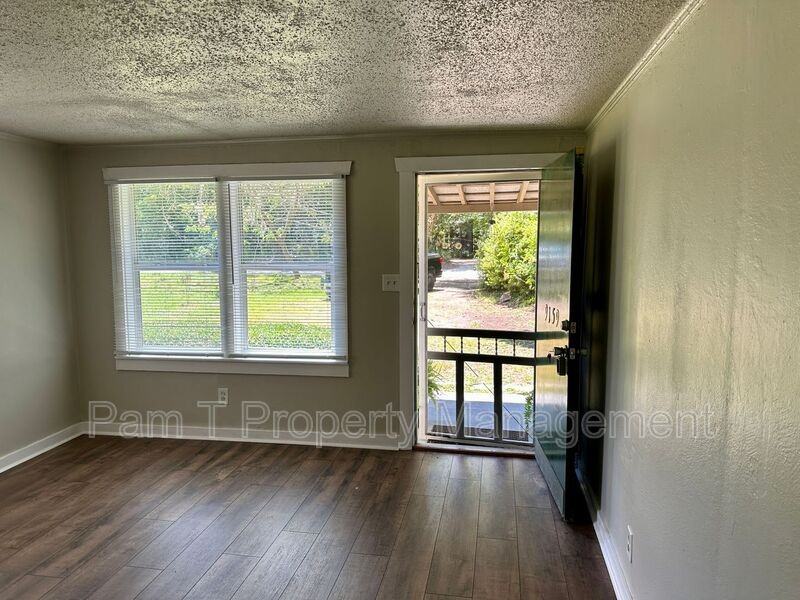 9159 Ferguson Ave - Photo 5 of 19