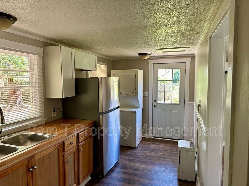 9159 Ferguson Ave - Photo 6 of 19