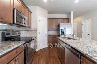 7613 Ne 31st Cir - Photo 1 of 1