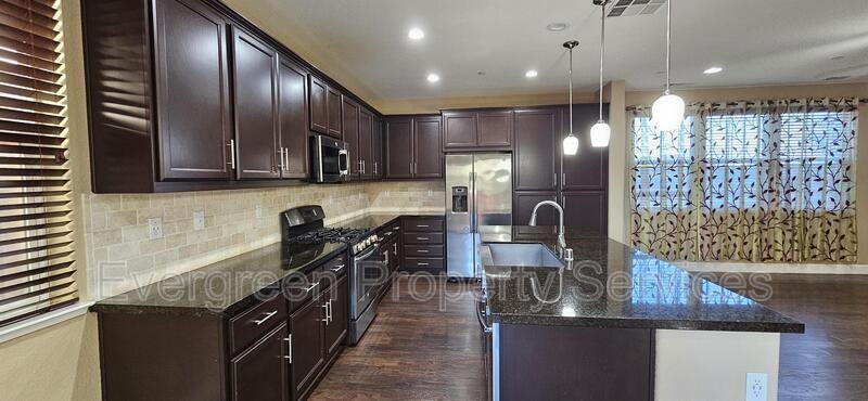 894 Willow Bridge Dr - Photo 4 of 20