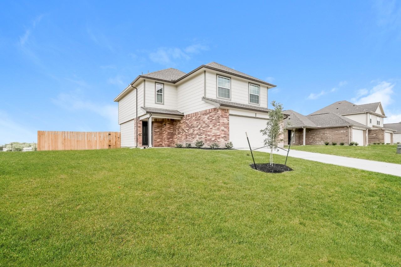 418 Brushback Dr - Photo 2 of 12