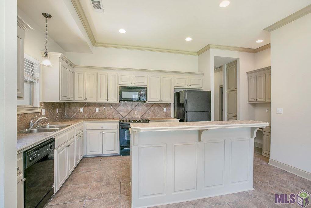 3315 Southlake Ave - Photo 2 of 18