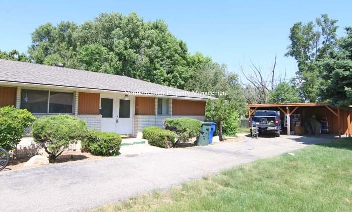 724 32nd St - Photo 2 of 17