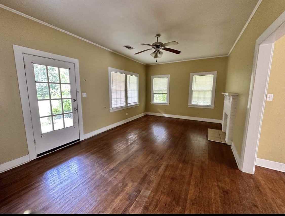 1720 Mamie St - Photo 3 of 10