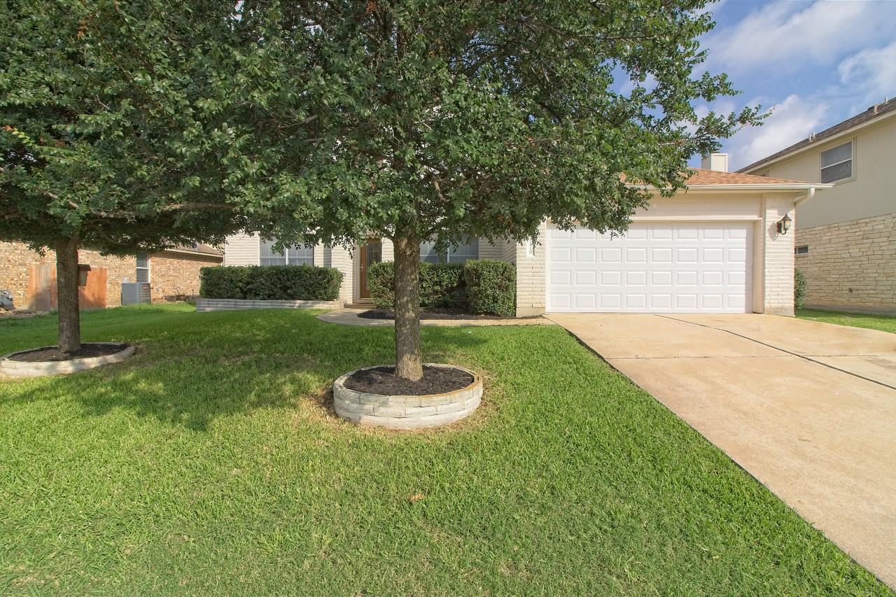 1410 Terra St - Photo 2 of 40