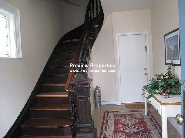 Pearl St #2P - Photo 3 of 10