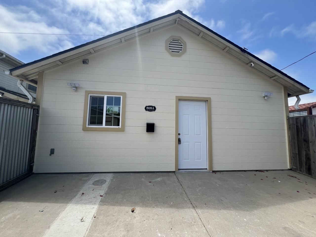 805 E Maple Ave #A - Photo 2 of 10