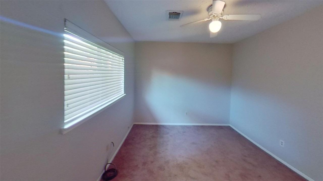 1126 W Belgravia Dr - Photo 6 of 8