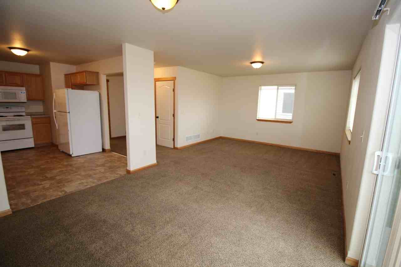 28 7th St Sw - Photo 2 of 13