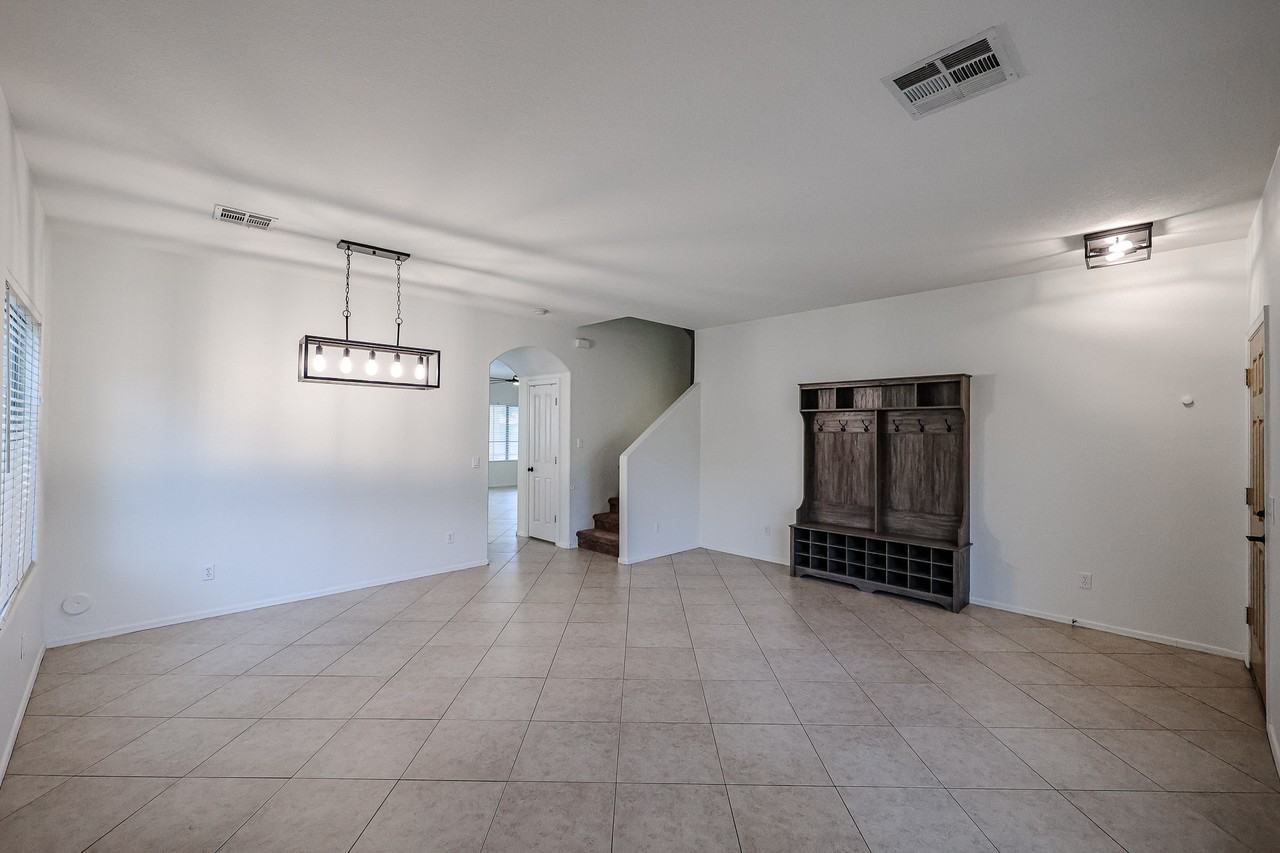 3481 E Vernon St - Photo 5 of 46