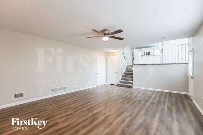 632 Se Ashton Dr - Photo 3 of 15