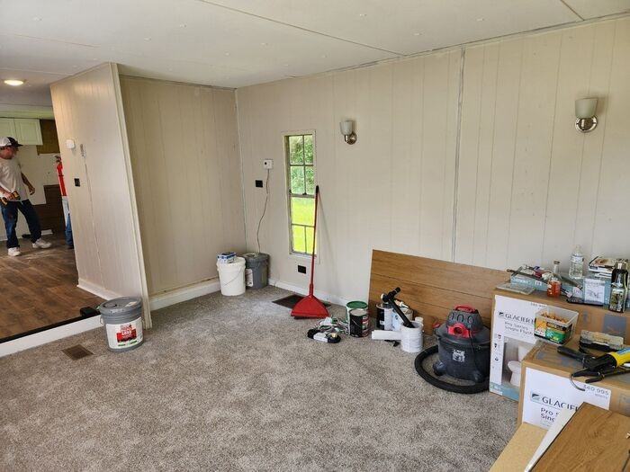 221 Americus Dr - Photo 2 of 14