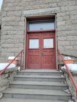 featured image of 122 E Park St
