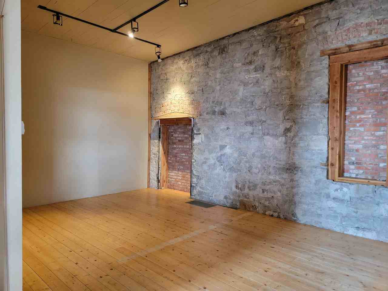 122 E Park St #122APT - Photo 7 of 25
