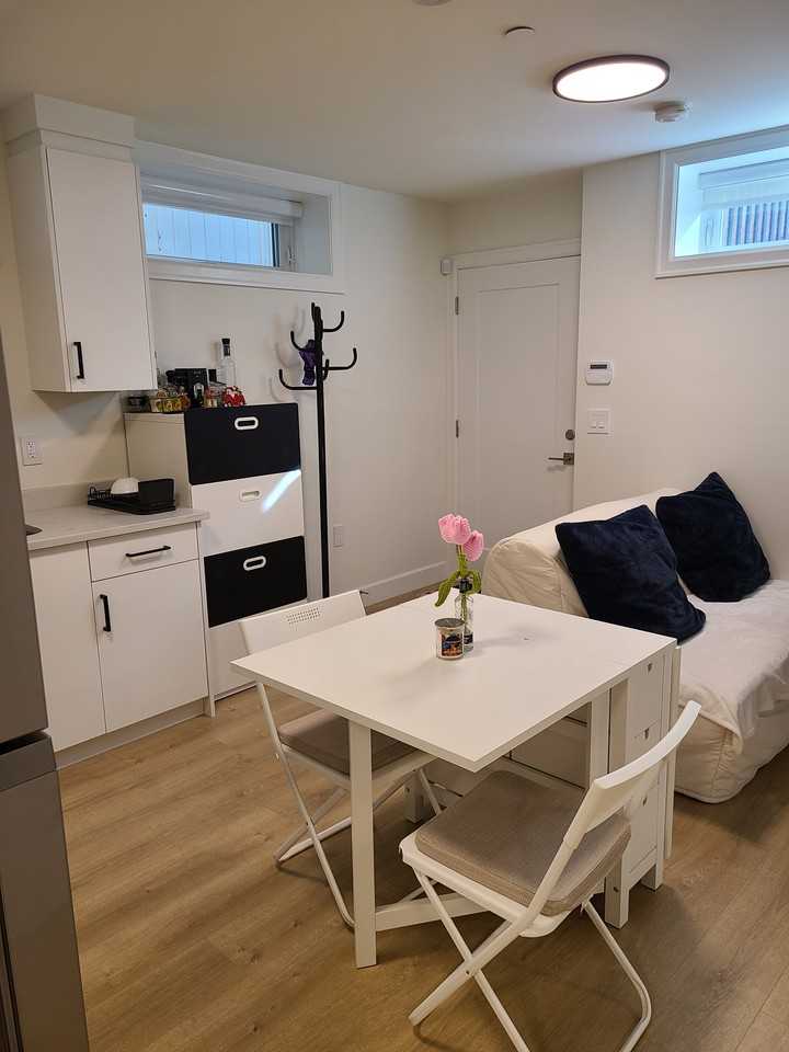 5069 Sherbrooke Street - Photo 2 of 8