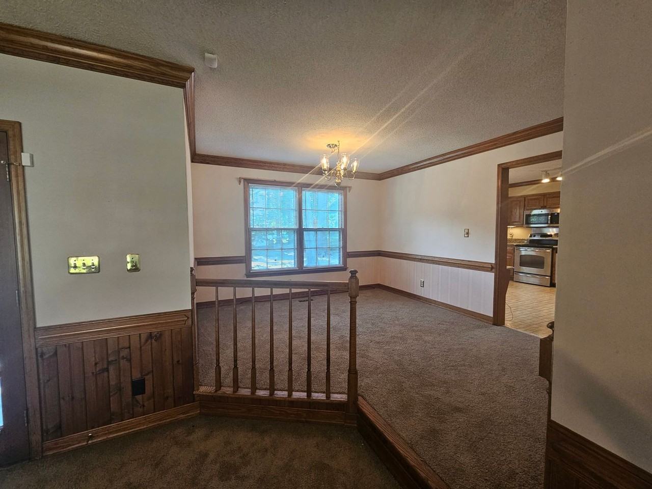 250 Lofton Dr - Photo 4 of 15