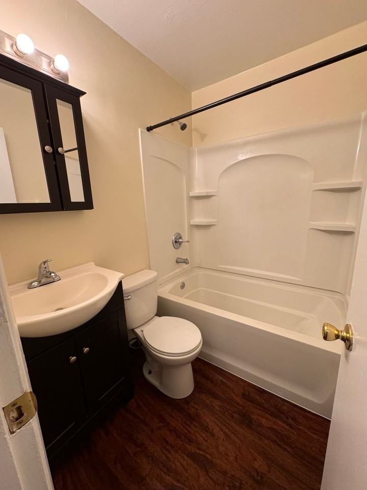 275 S Edgehill Ave - Photo 7 of 17