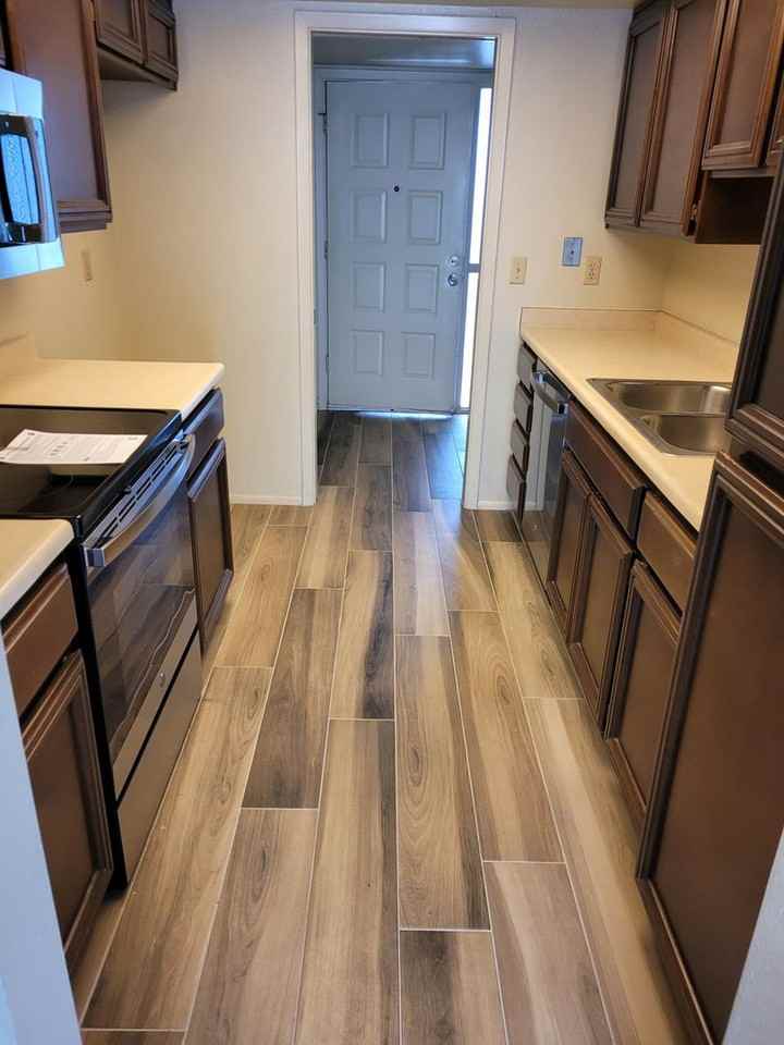 750 East Michelle Drive - Photo 5 of 7