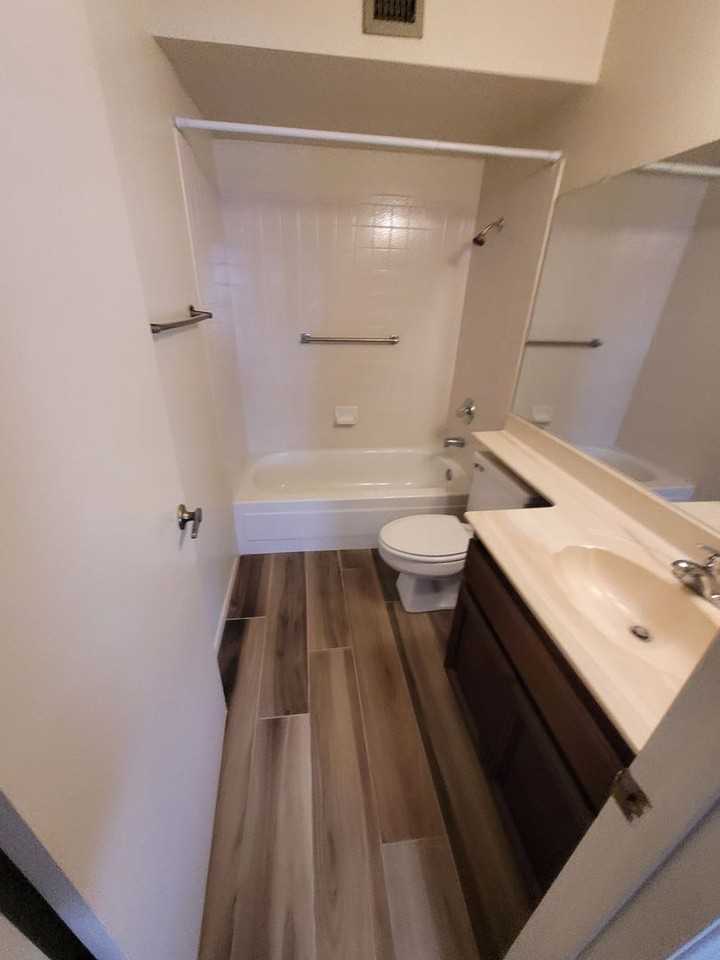 750 East Michelle Drive - Photo 6 of 7