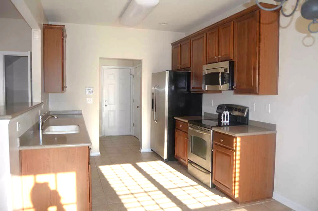 449 Lazy Creek Ln - Photo 6 of 16